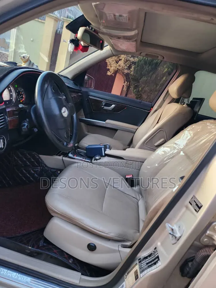 Mercedes-Benz GLK-Class 2012 Gold