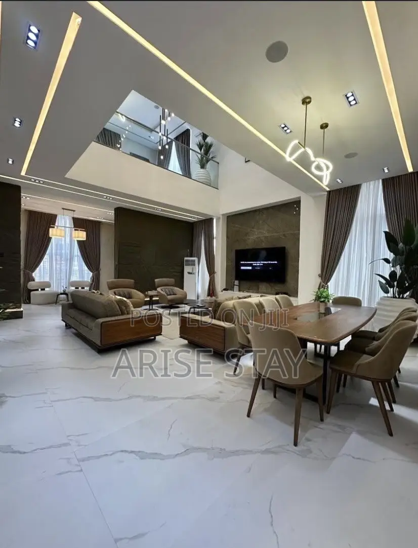 5-Bedroom Duplex With Private Pool, Cinema, Bathtub Ps5