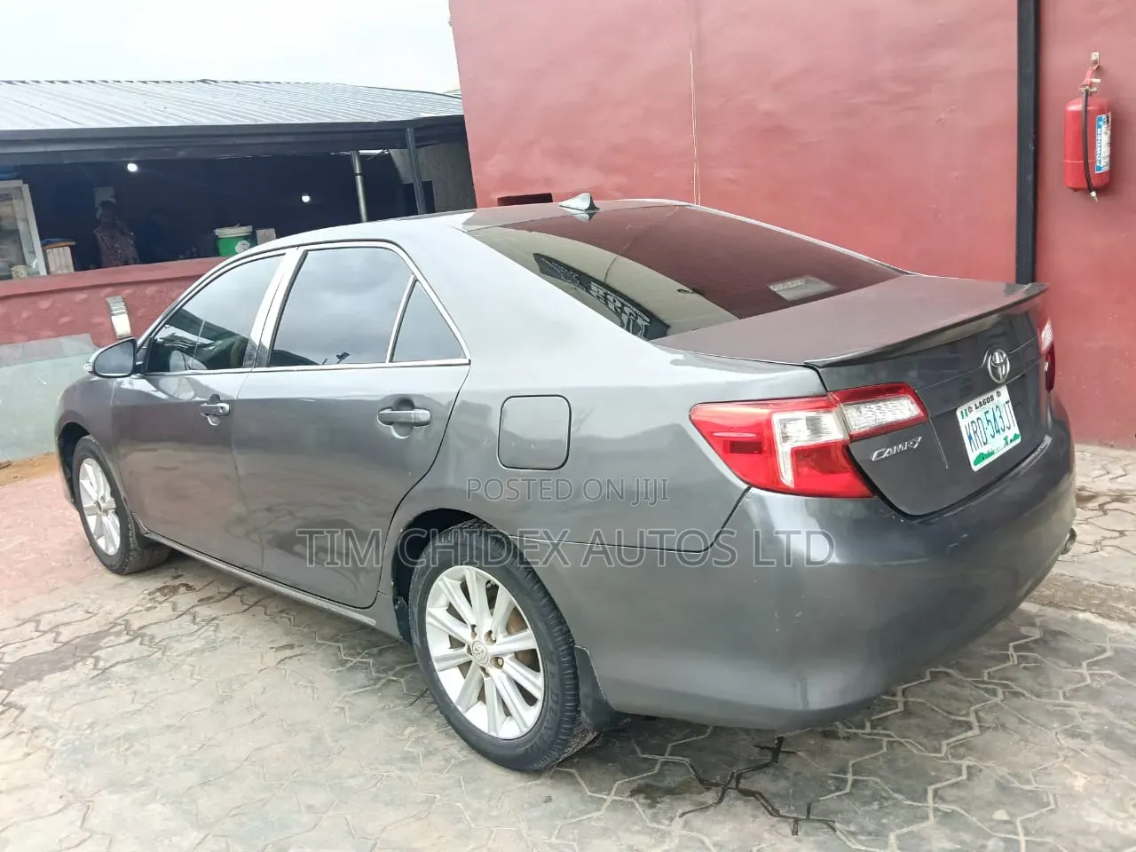 Toyota Camry LE 4dr Sedan (2.5L 4cyl 6A) 2012 Gray