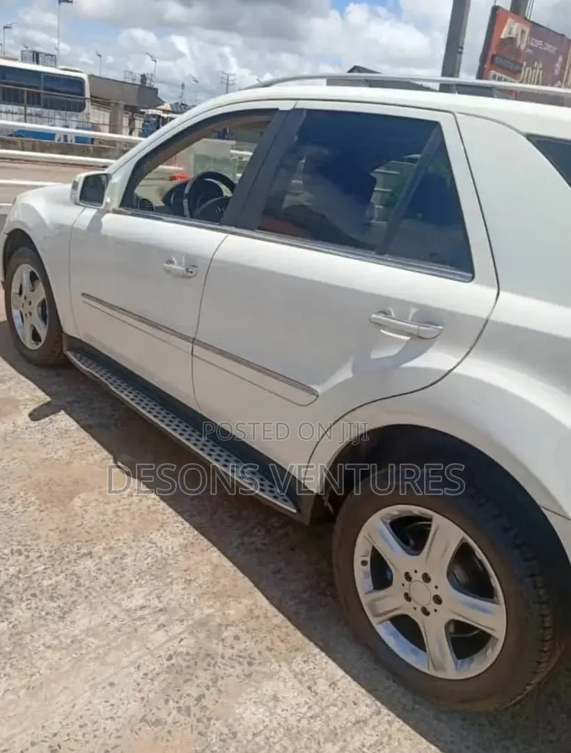 Mercedes-Benz M Class 2009 White