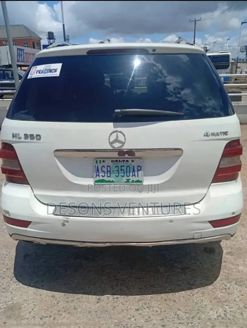 Mercedes-Benz M Class 2009 White