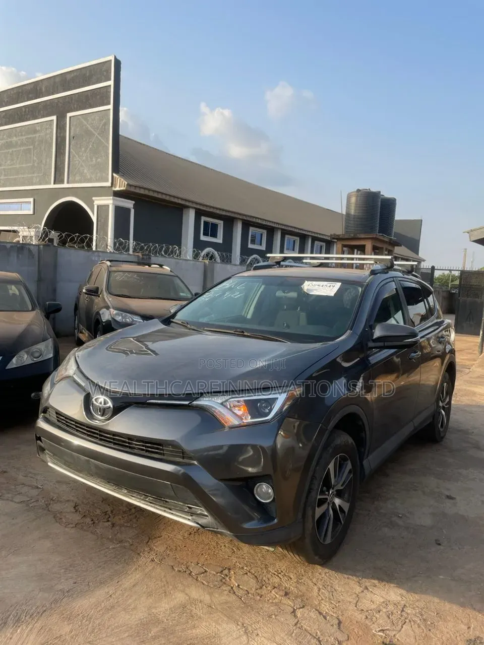 Toyota RAV4 XLE AWD (2.5L 4cyl 6A) 2016 Gray