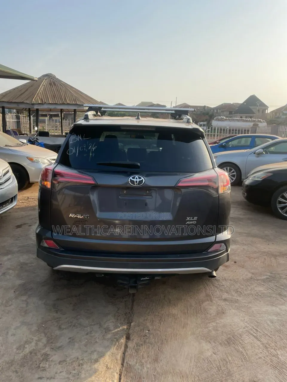 Toyota RAV4 XLE AWD (2.5L 4cyl 6A) 2016 Gray