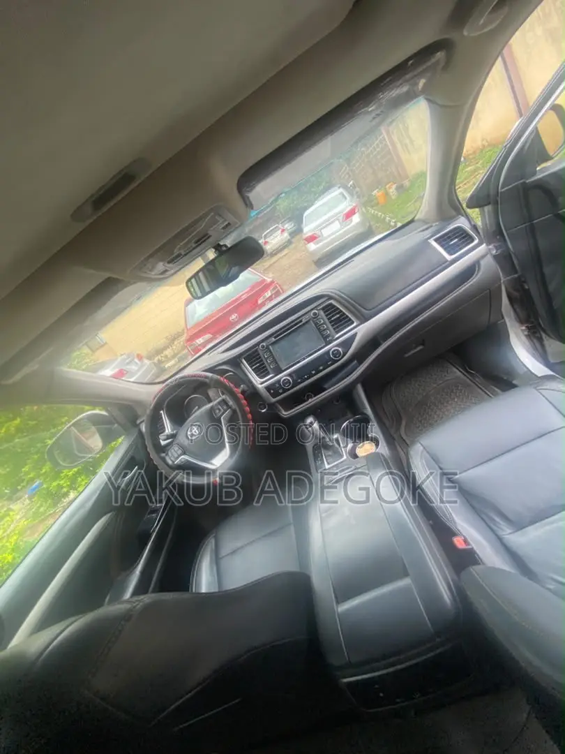 Toyota Highlander 2015 Gray
