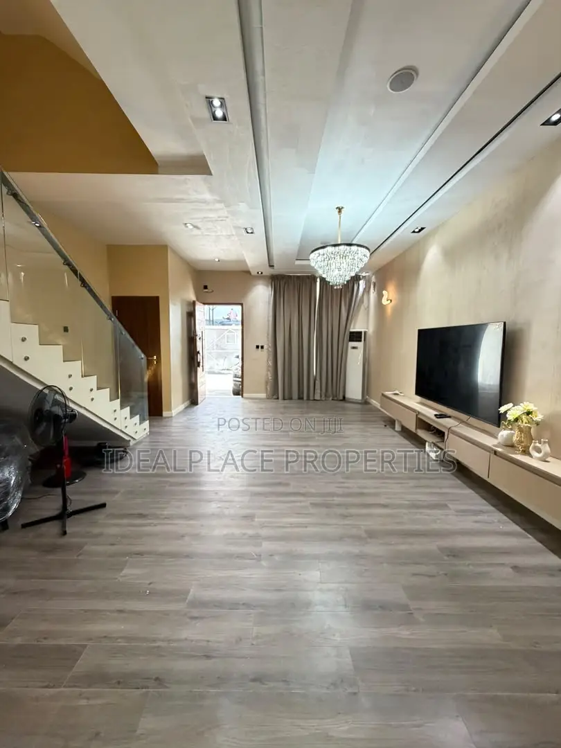 3bdrm Townhouse / Terrace in Ikate for rent