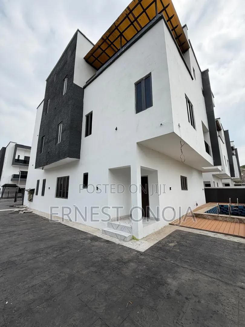 6bdrm Mansion in Diplomatic Zone, Katampe Extension for sale