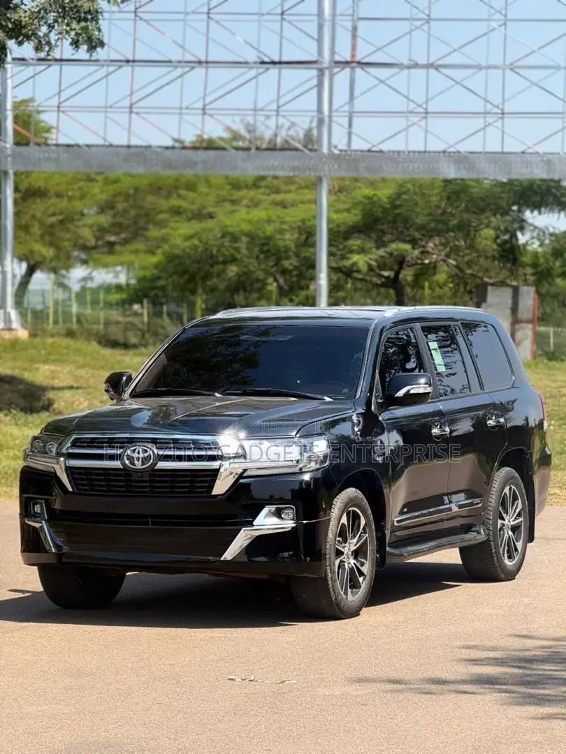 2020 Toyota Land Cruiser for Car Hire