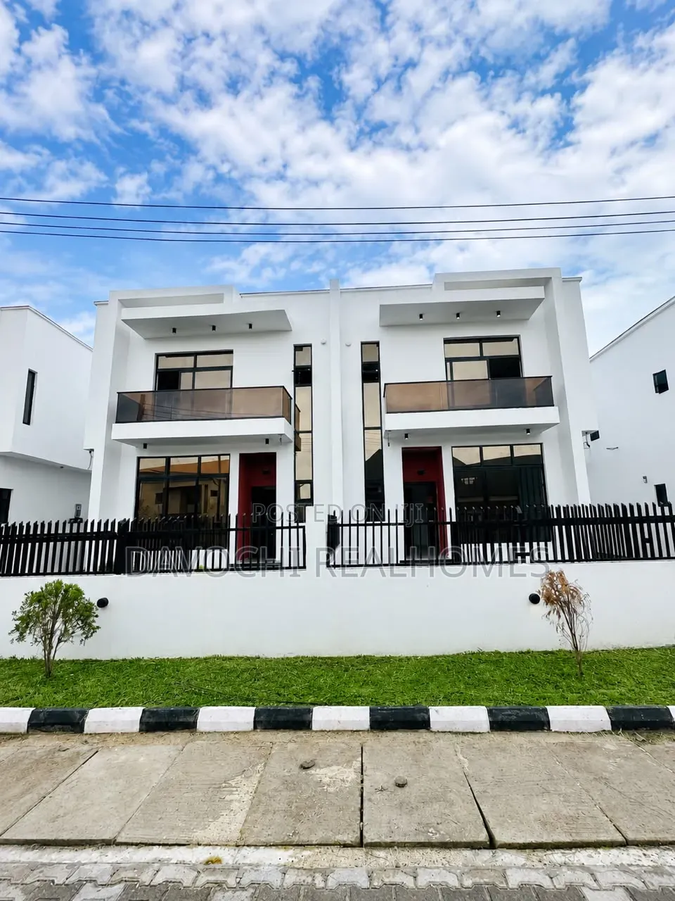4bdrm Duplex in Sangotedo for sale
