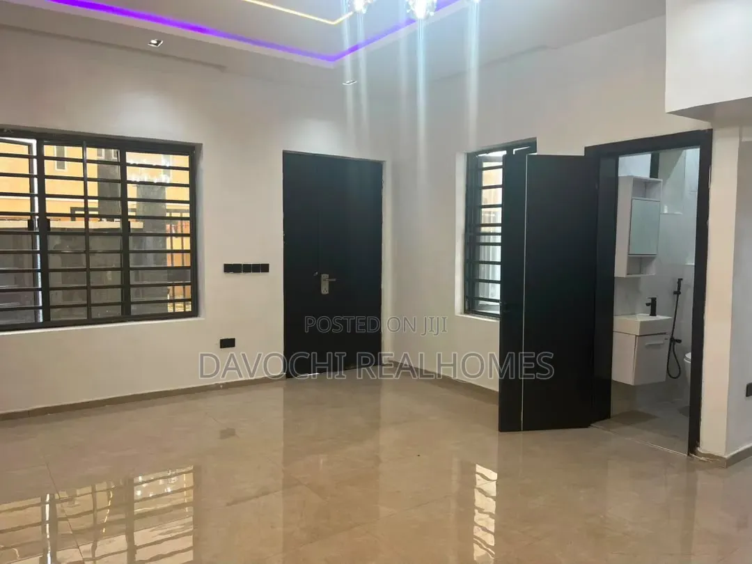 4bdrm Duplex in Sangotedo for sale
