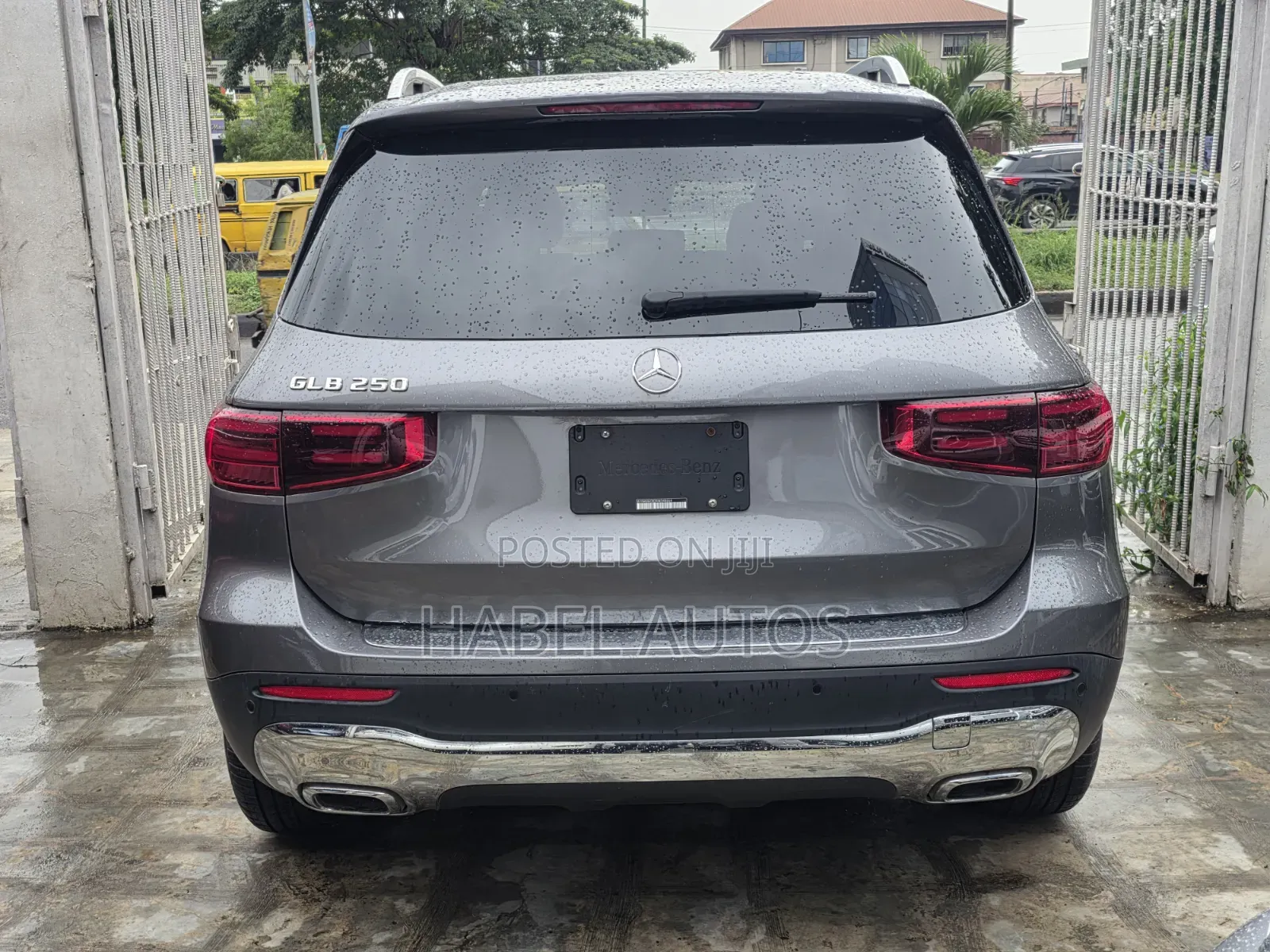 Mercedes-Benz GLB-Class GLB 250 4MATIC AWD 2024 Gray