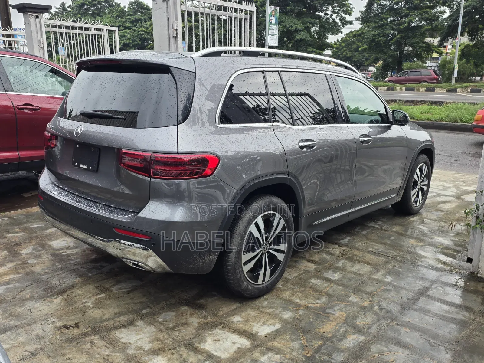 Mercedes-Benz GLB-Class GLB 250 4MATIC AWD 2024 Gray