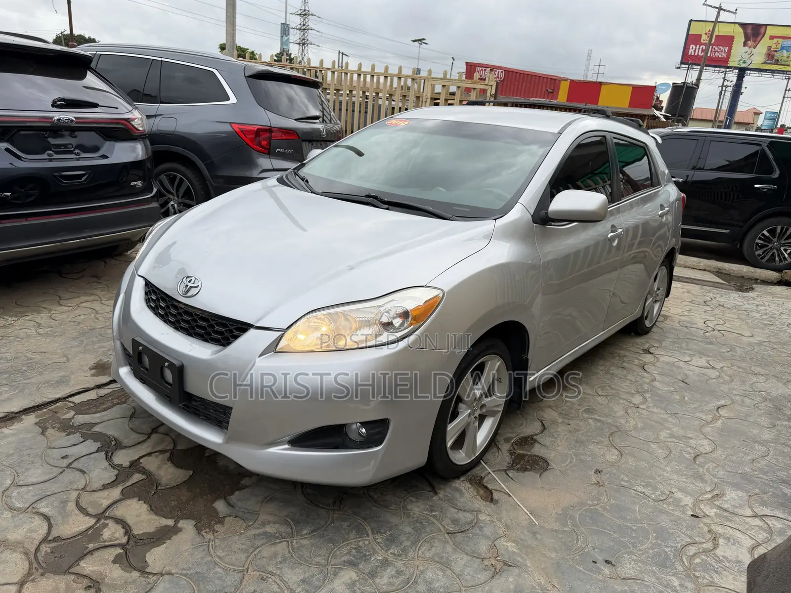 Toyota Matrix XRS Hatchback FWD (2.4L 4cyl 5A) 2010 Silver