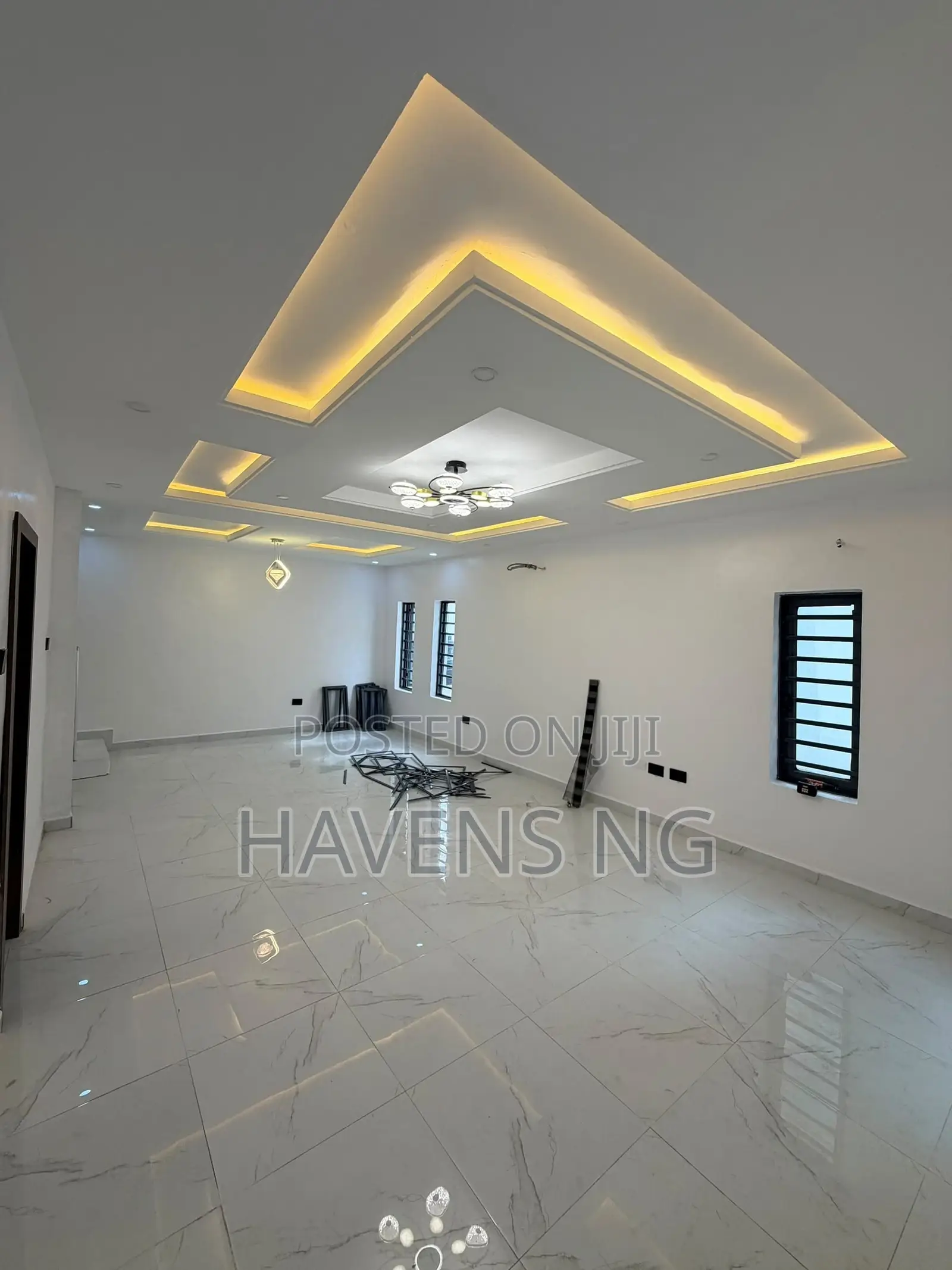 4bdrm Duplex in Akobo for sale