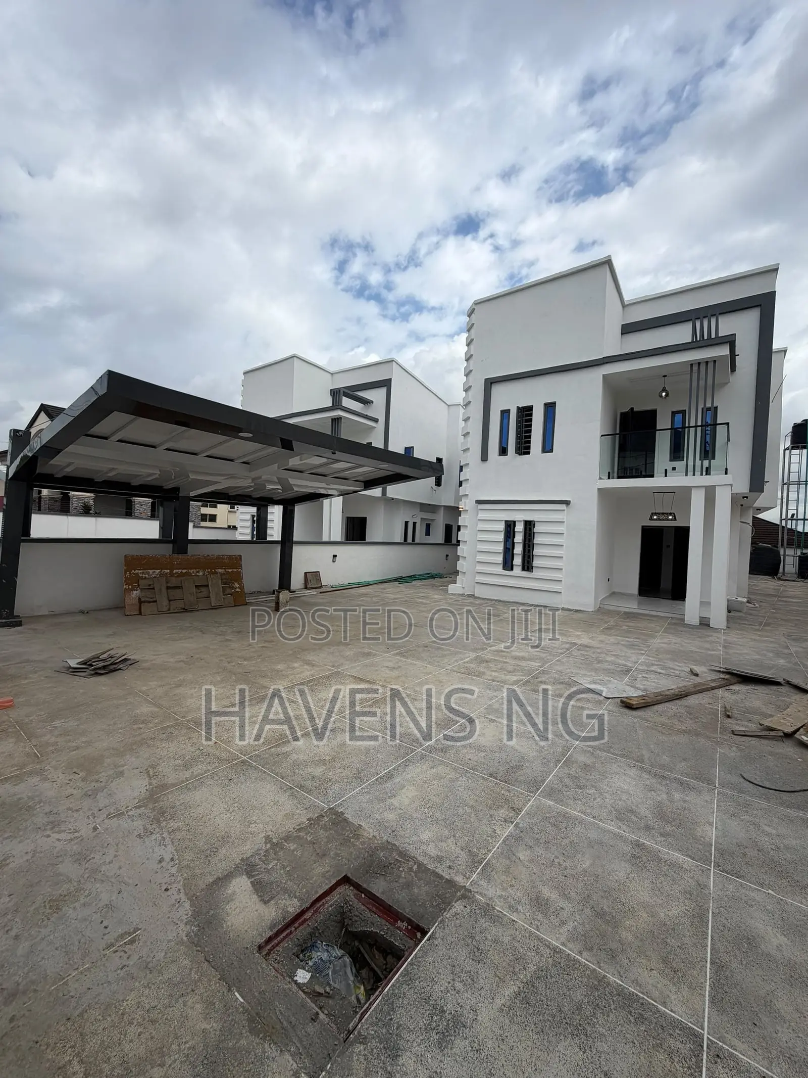 4bdrm Duplex in Akobo for sale