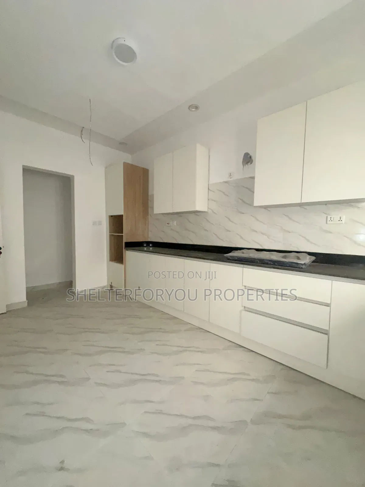 4bdrm Duplex in Ologolo for sale