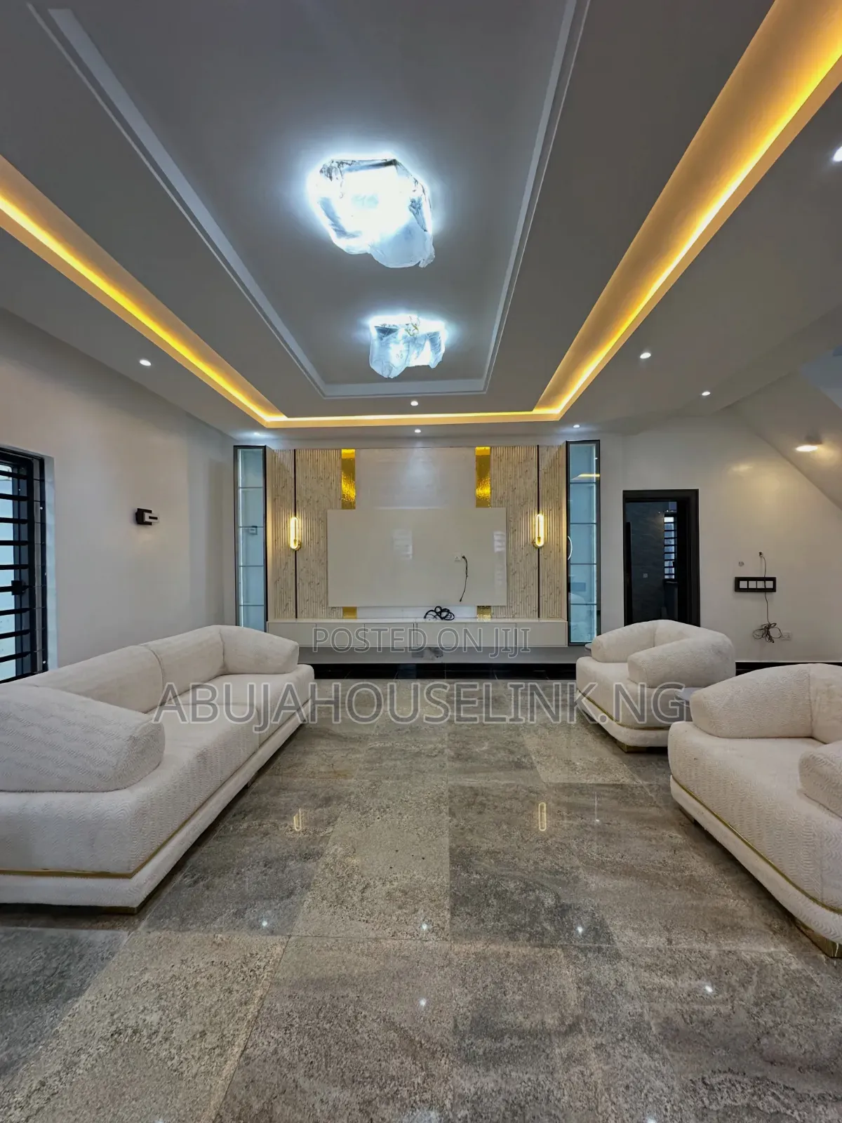 Furnished 4bdrm Duplex in Guzape Main Abuja for sale