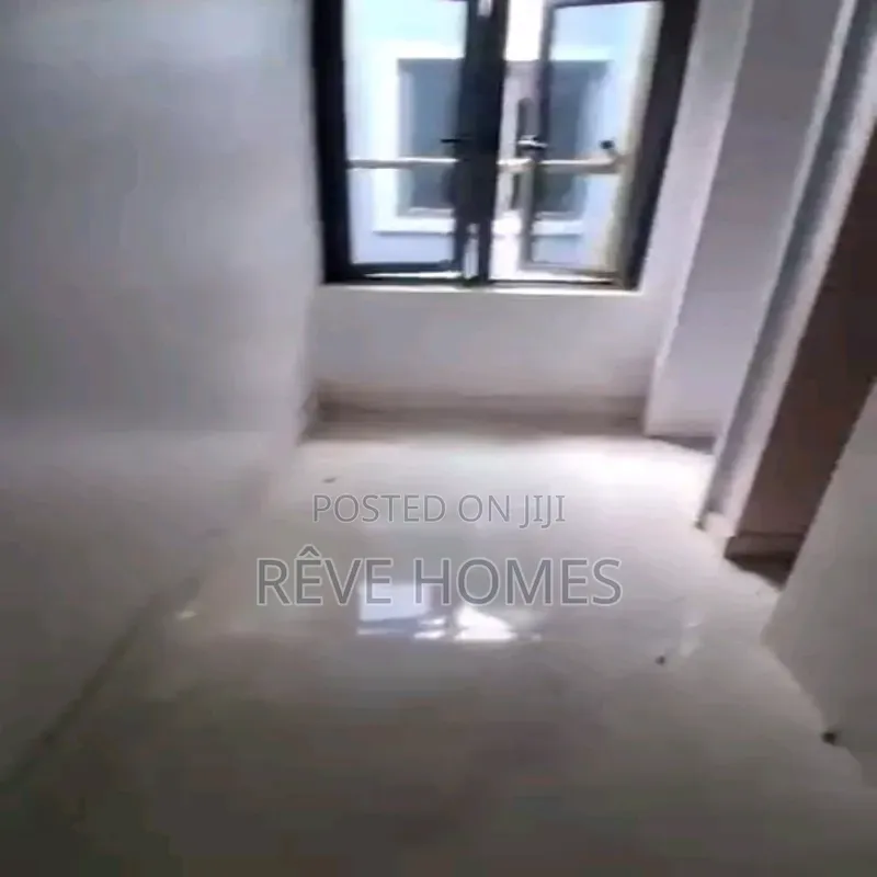 3bdrm Duplex in Kosofe / Kosofe for rent