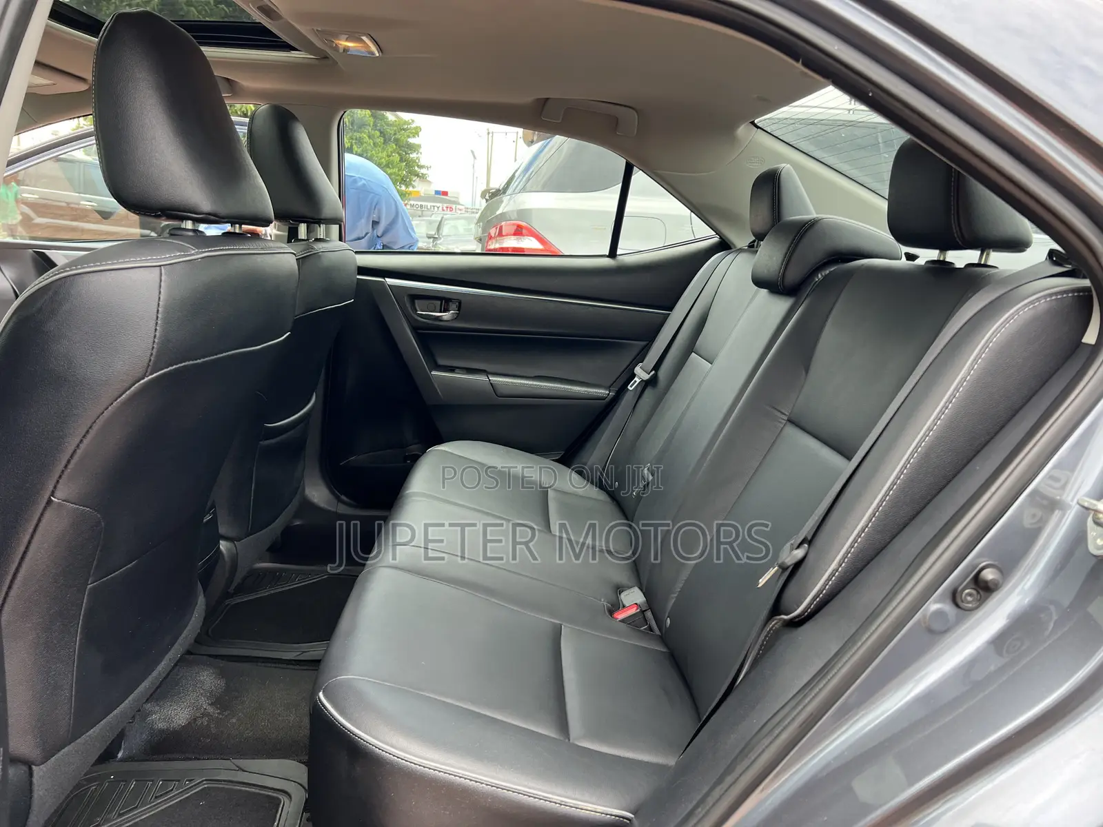 Toyota Corolla LE Eco Premium 4dr Sedan (1.8L 4cyl CVT) 2015 Gray