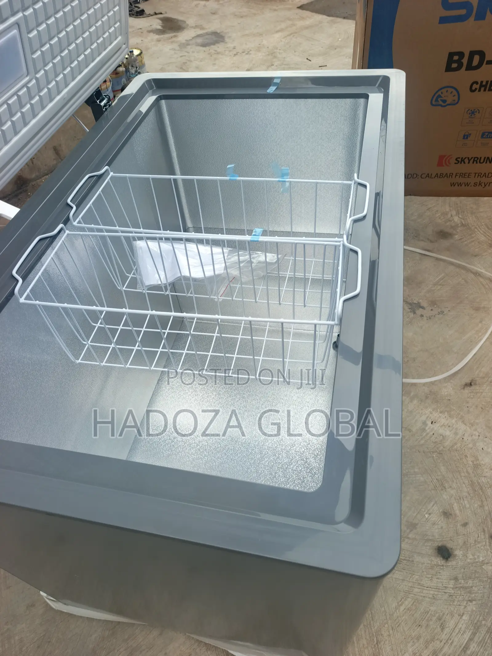 Skyrun BD-300HNW Chest Freezer for Shops