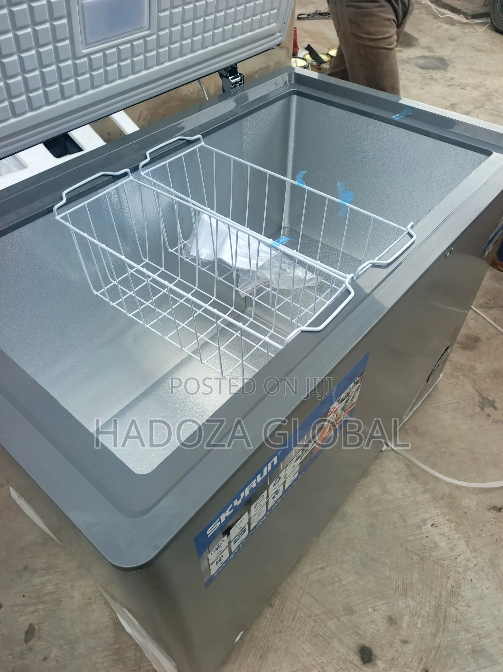 Skyrun BD-300HNW Family-Size Freezer for Home Use