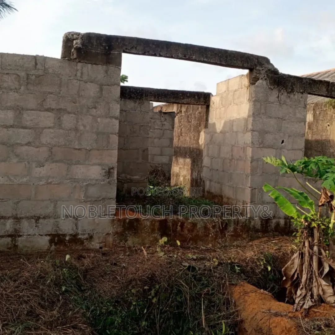 1bdrm Bungalow in Totowu Lagos, Ikotun / Ikotun/Igando for sale
