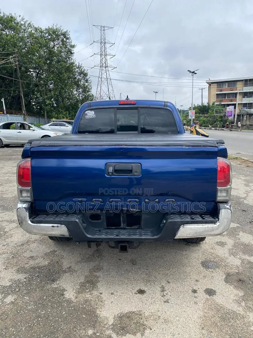 Toyota Tacoma TRD PRO V6 4dr Double Cab 4WD 5.0 ft. SB (4.0L 6cyl 5A)