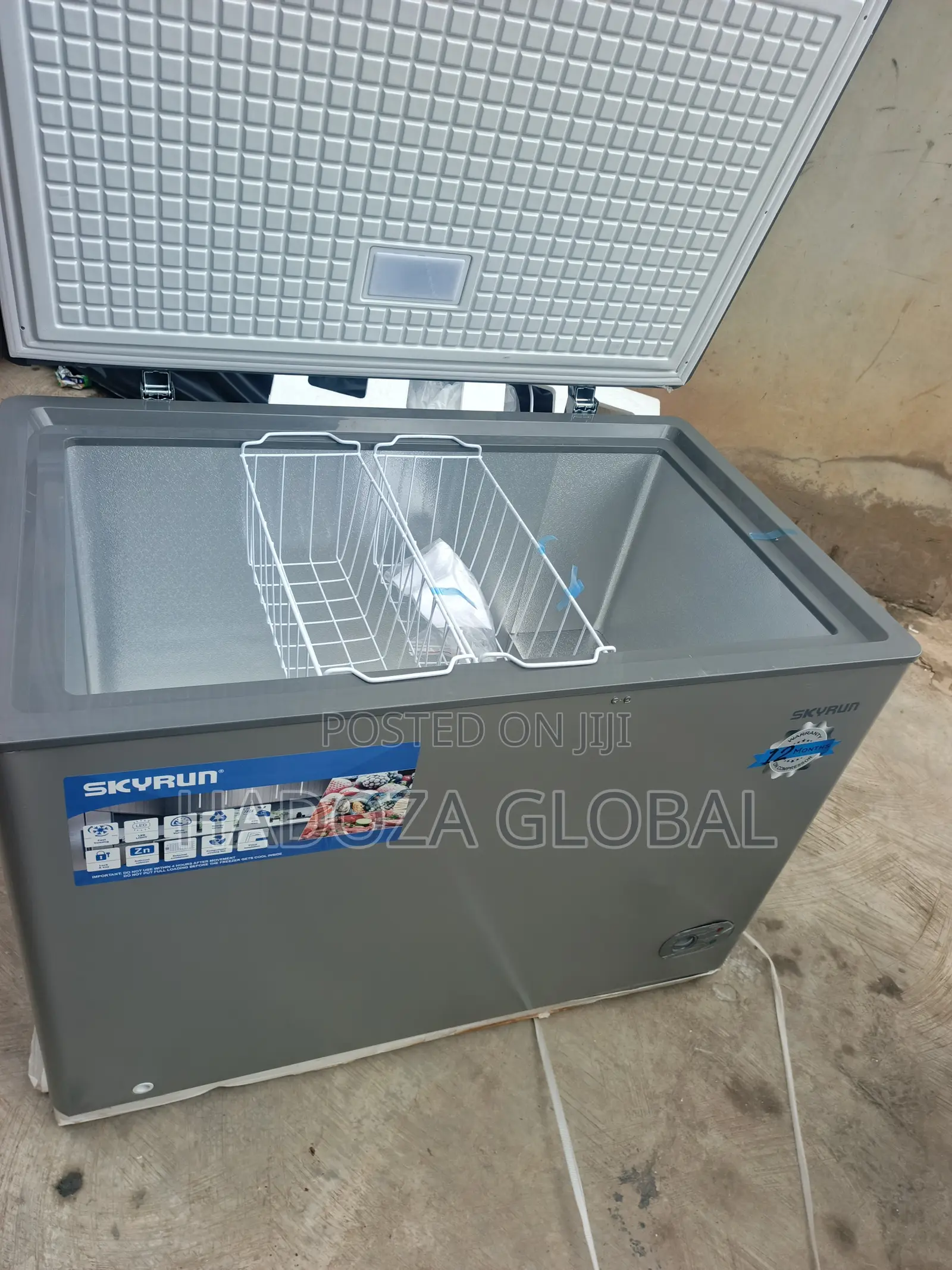 Skyrun BD-300HNW Commercial-Use Chest Freezer