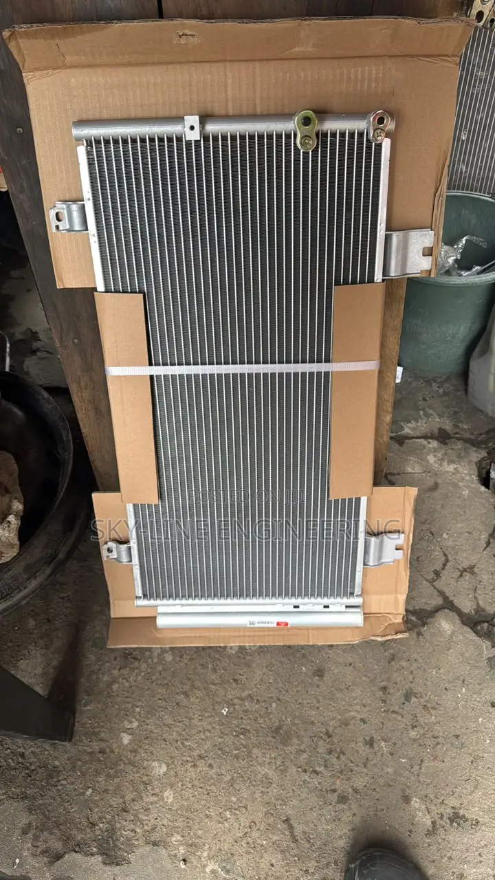 AC Condenser Lexus Gs300 Gs350 Is250 Is350 06-13