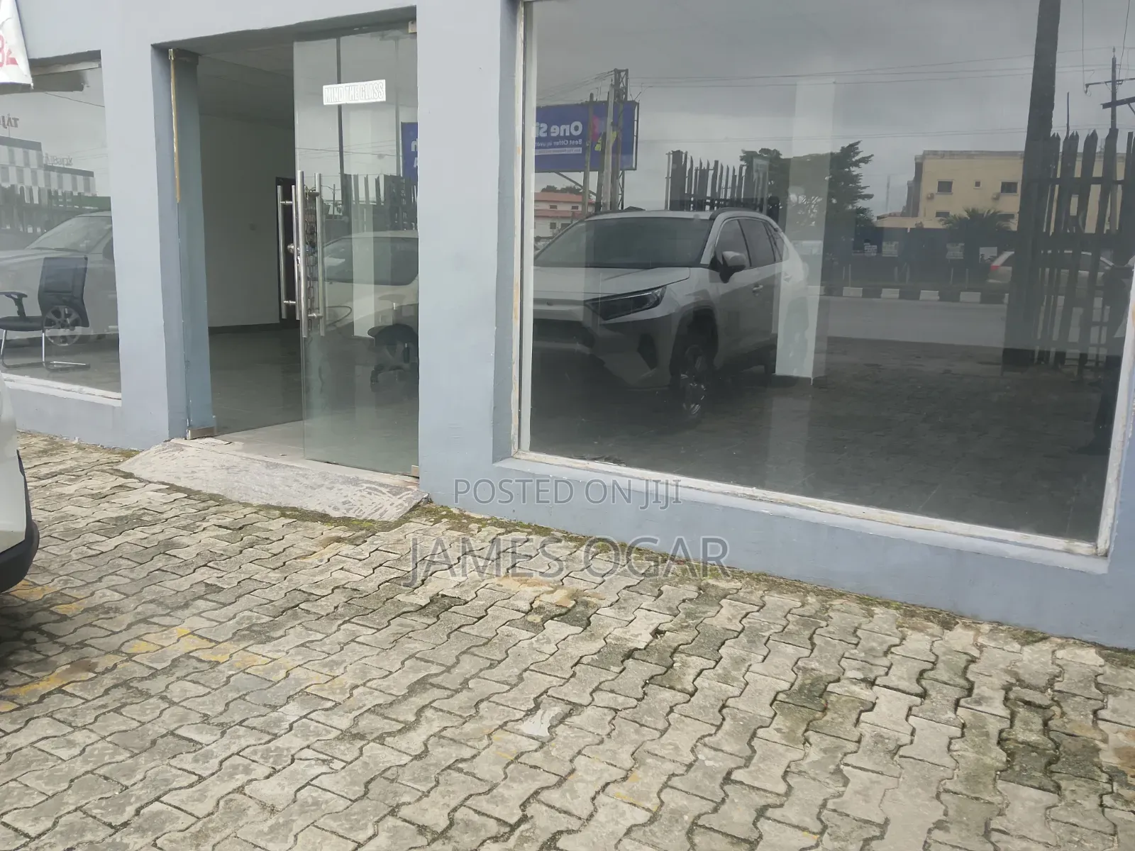Banking Hall for Rent