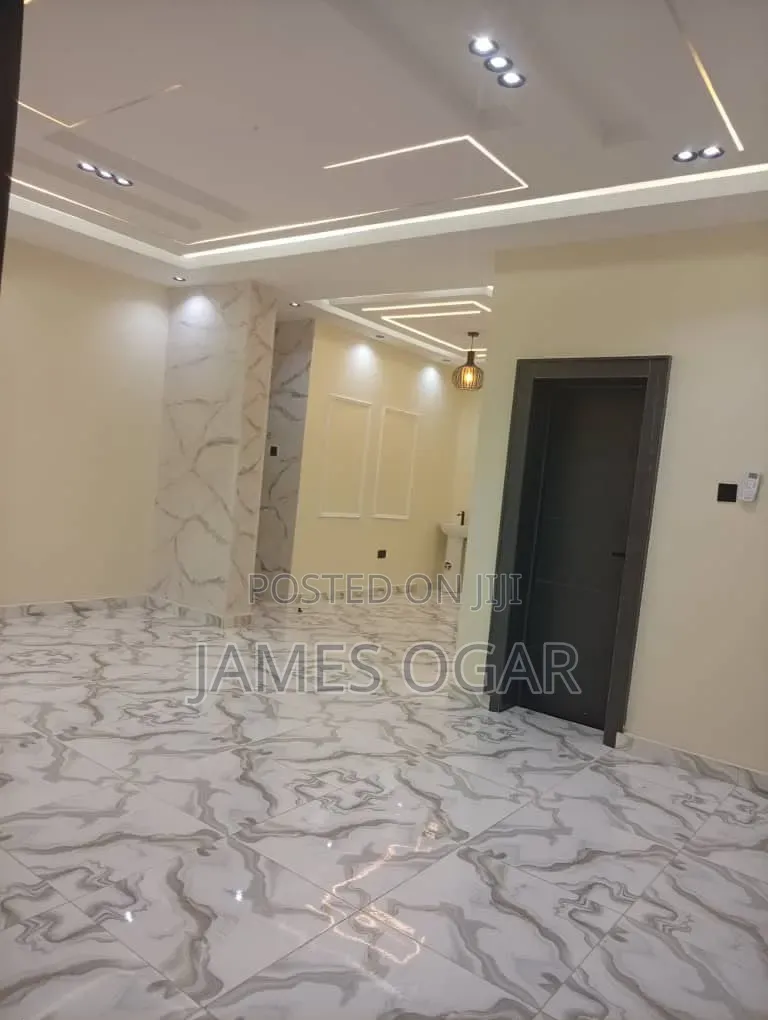 Banking Hall for Rent