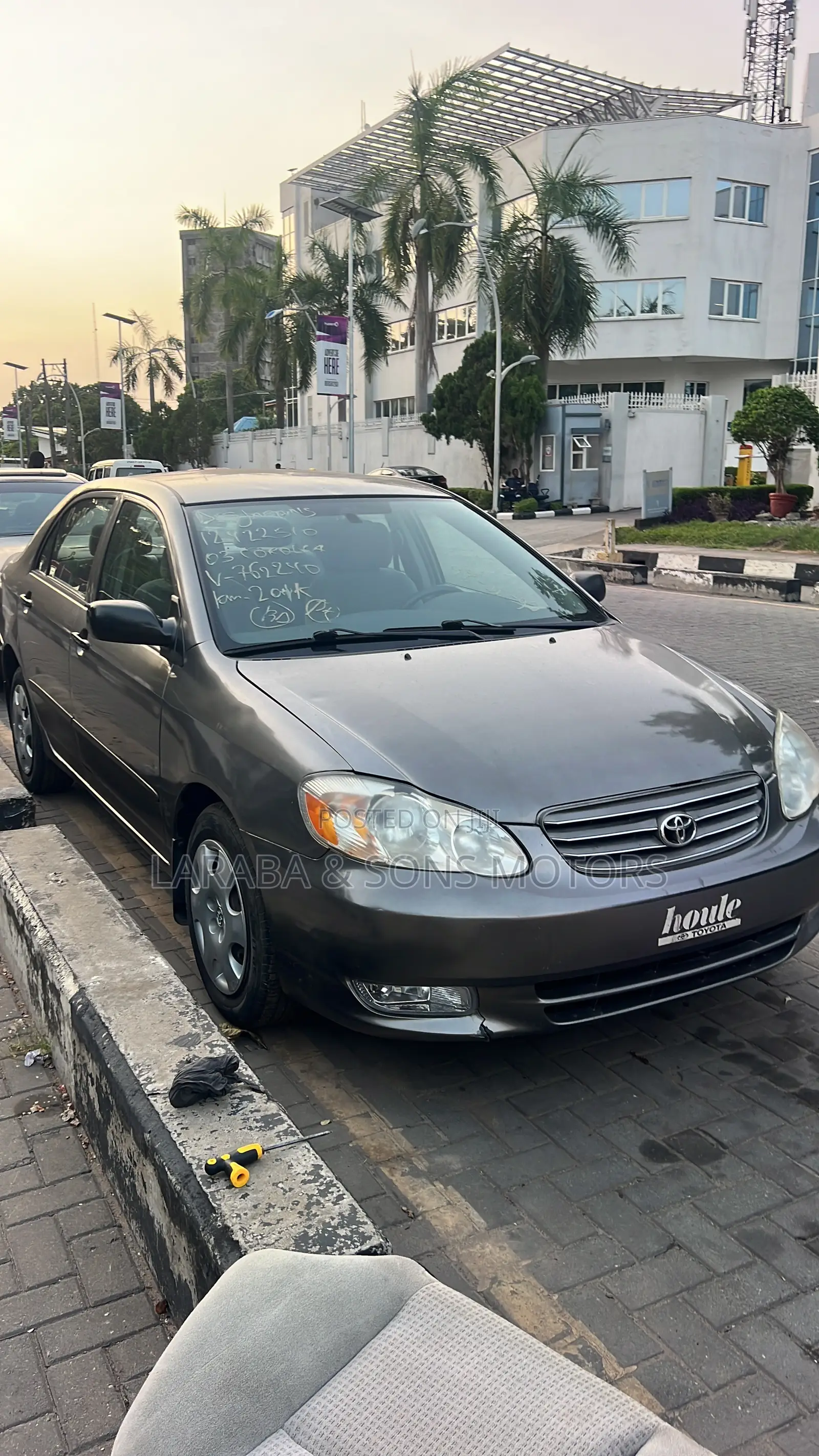 Toyota Corolla LE 2004 Gray