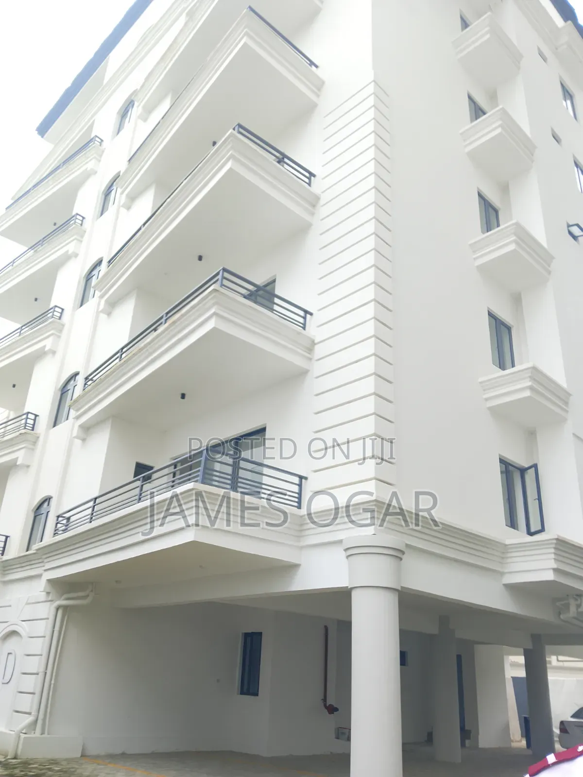 2bdrm Apartment in Lekki Phase 1 for rent