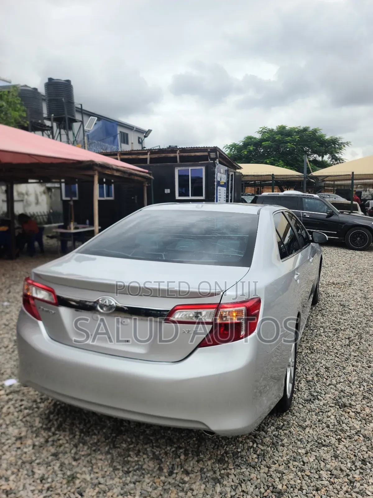 Toyota Camry XLE 4dr Sedan (2.5L 4cyl 6A) 2014 Silver