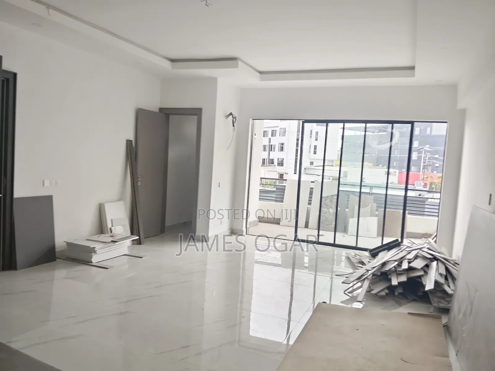 3bdrm Apartment in Lekki Phase I for rent