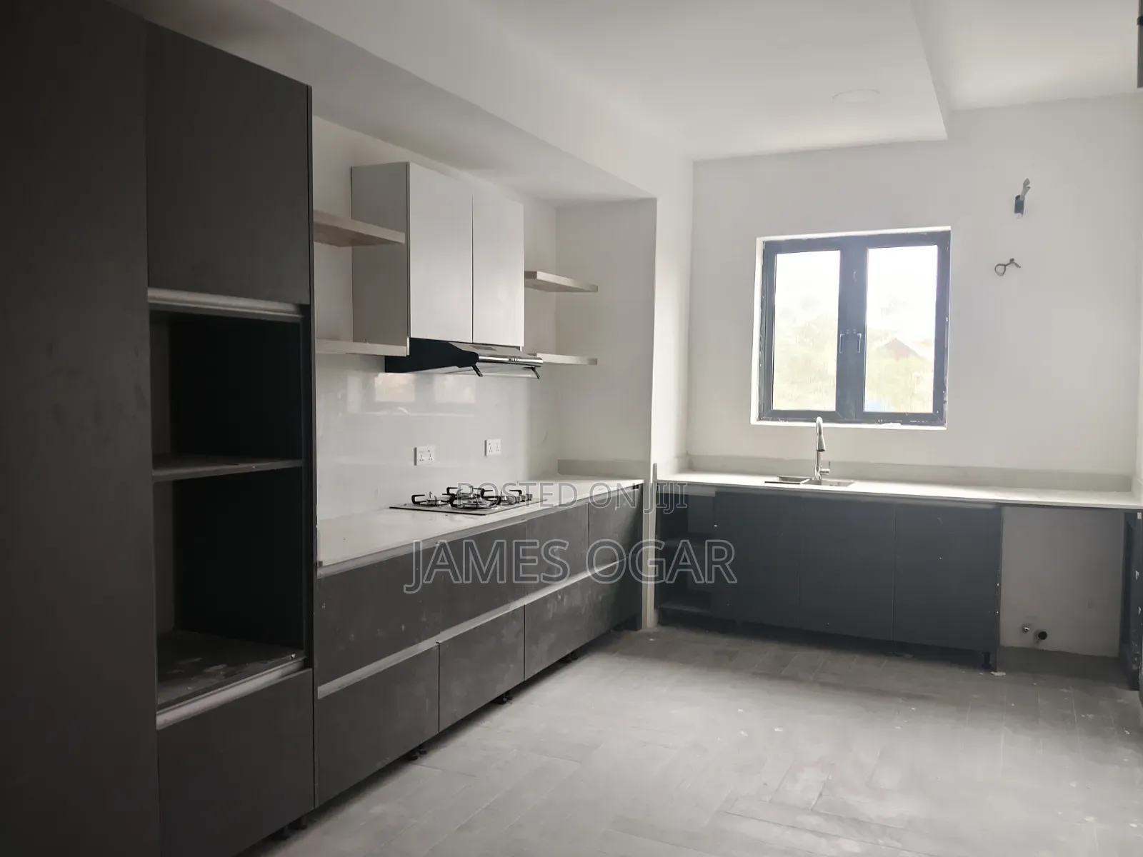 3bdrm Apartment in Lekki Phase I for rent