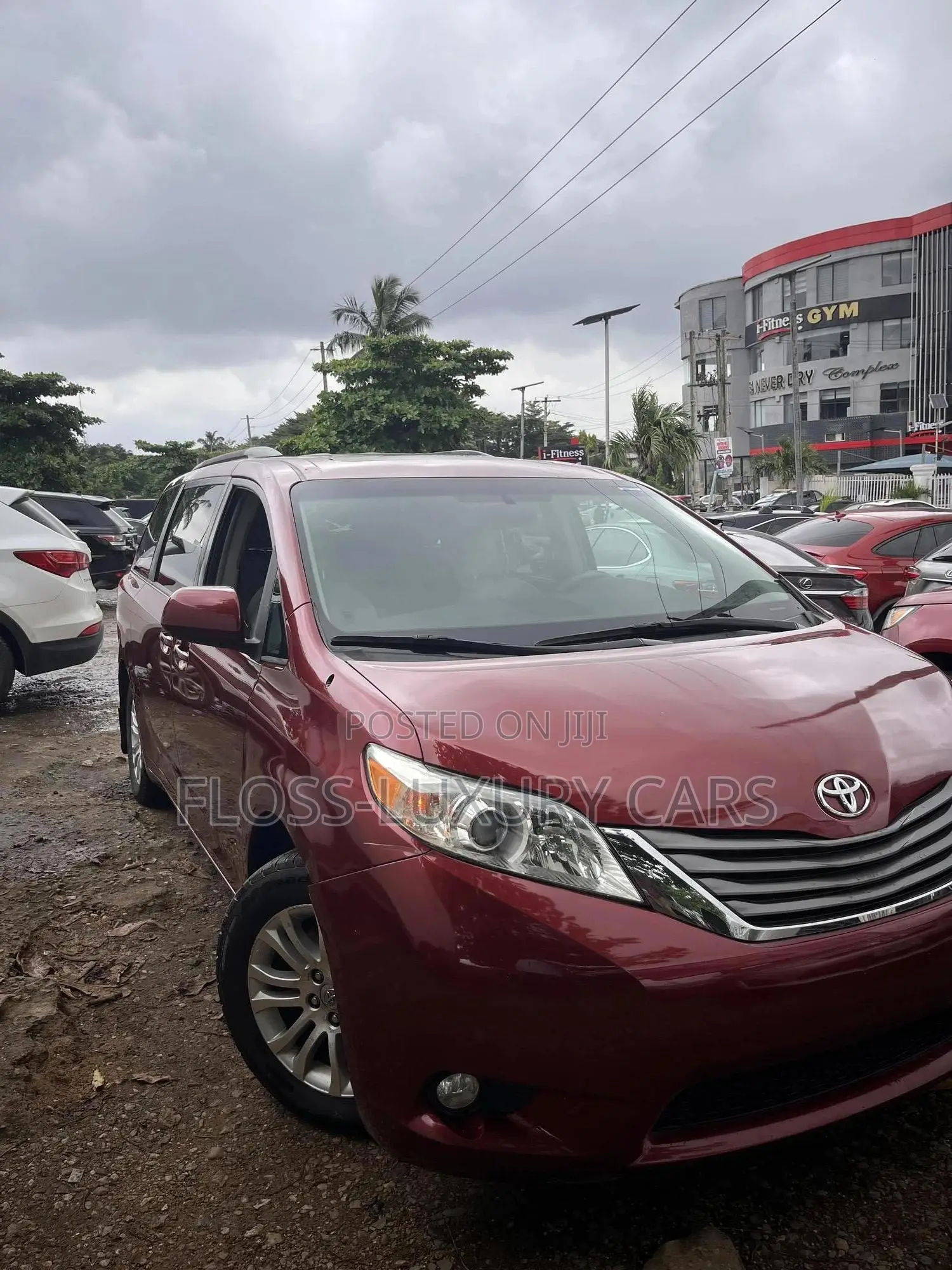 Toyota Sienna 2012 Burgundy