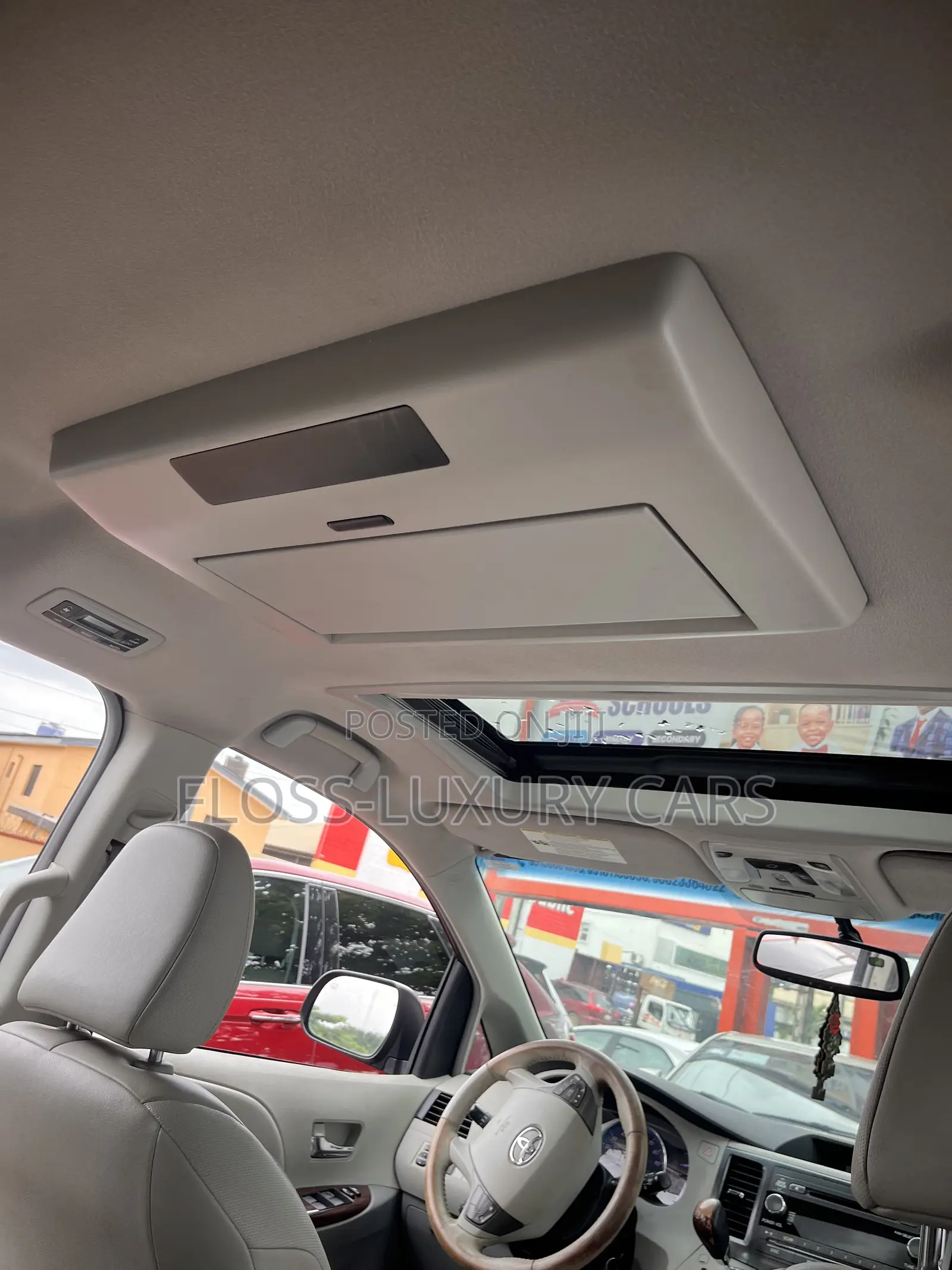 Toyota Sienna 2012 Burgundy