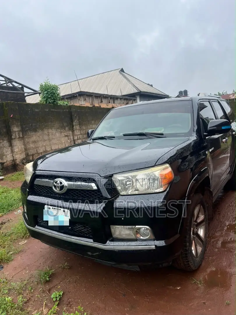 Toyota 4-Runner Limited 4X4 2013 Black