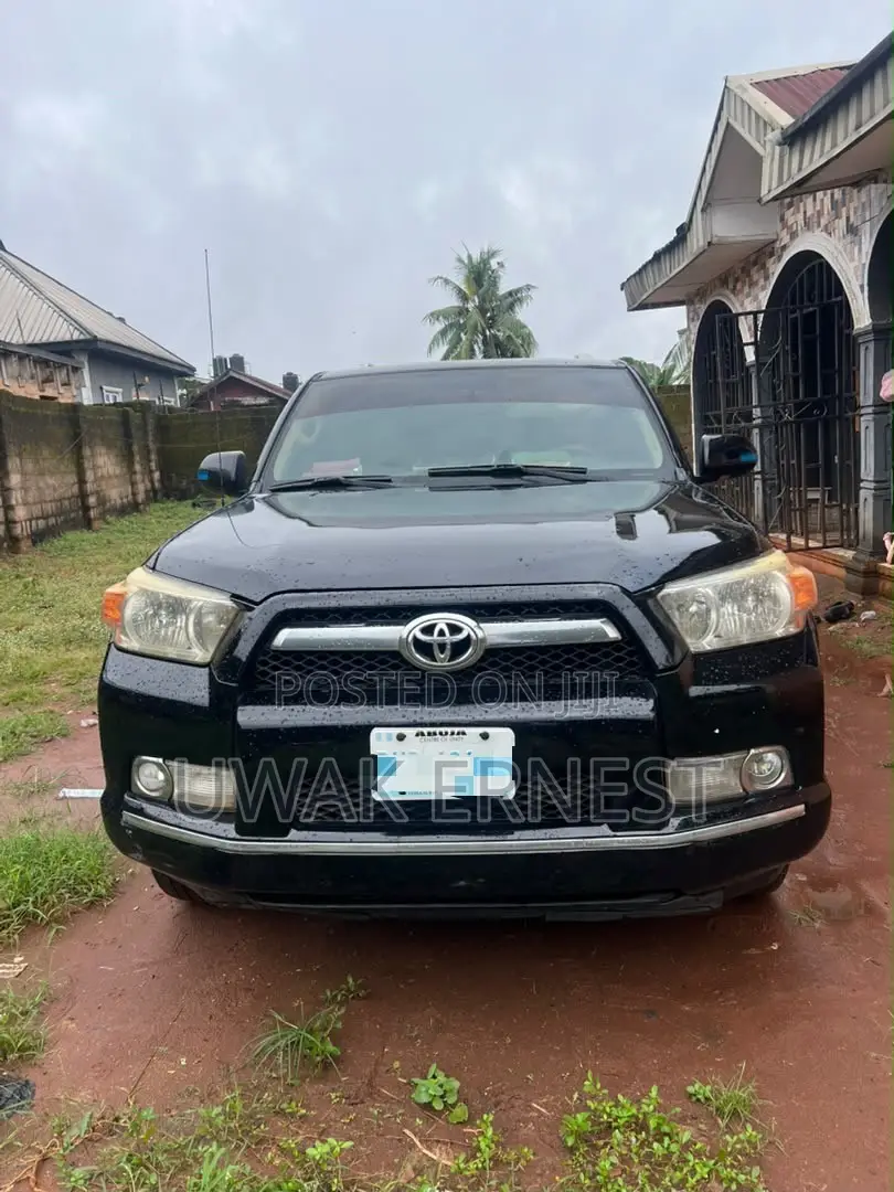 Toyota 4-Runner Limited 4X4 2013 Black