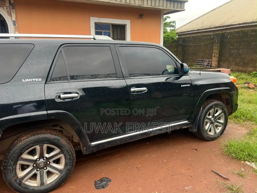 Toyota 4-Runner Limited 4X4 2013 Black