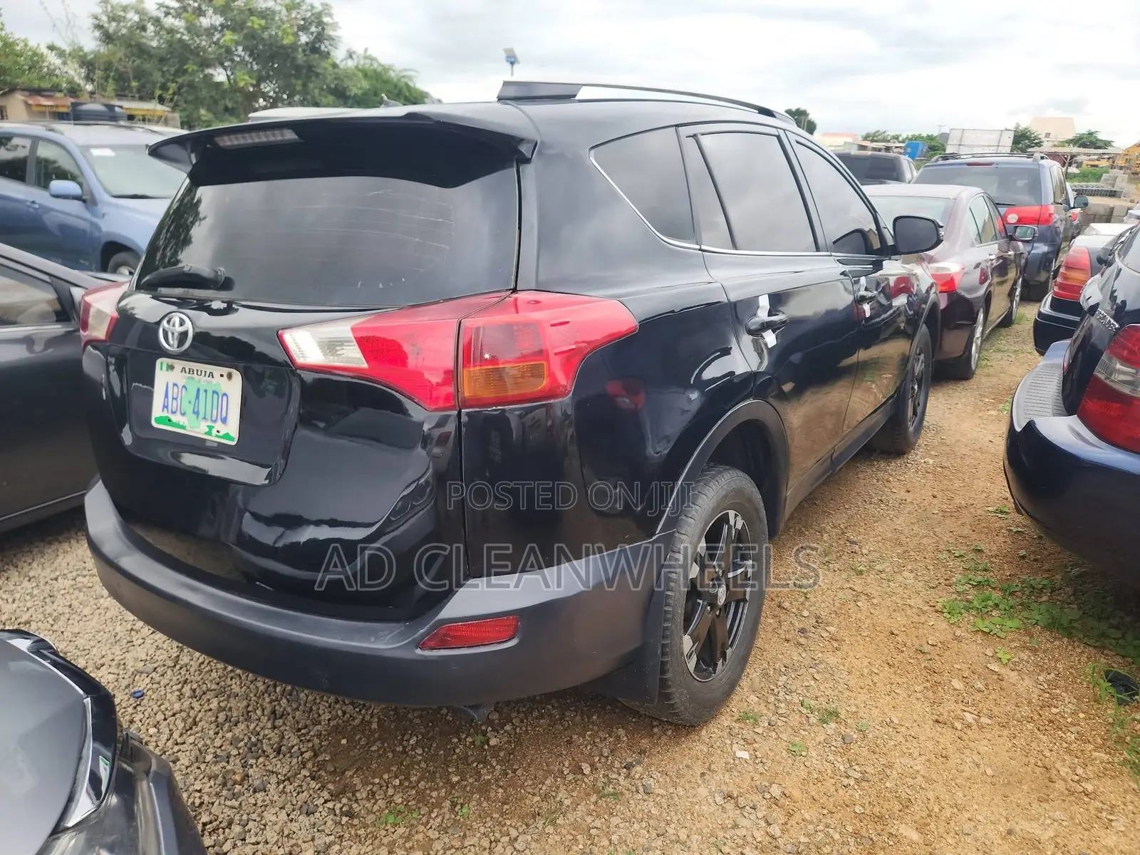 Toyota RAV4 XLE AWD (2.5L 4cyl 6A) 2013 Black