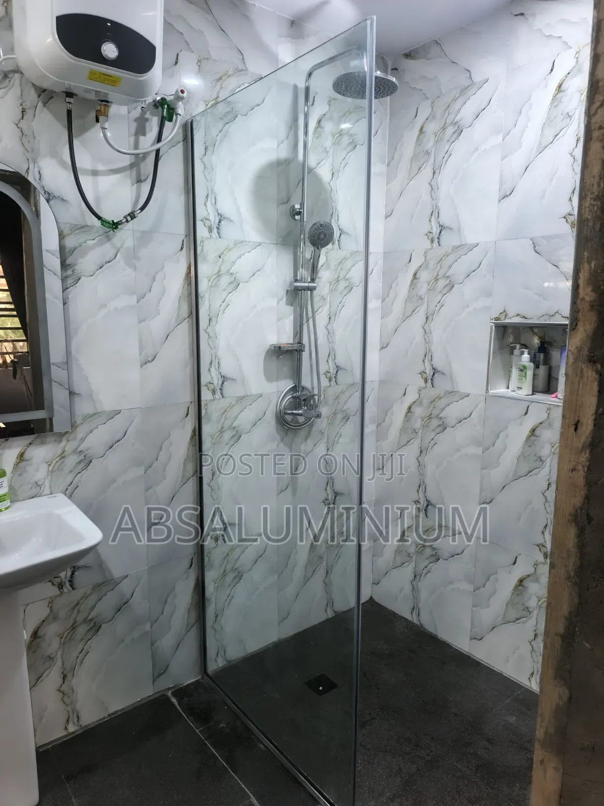 One Sided Fixed Bathroom Shower Cubicle