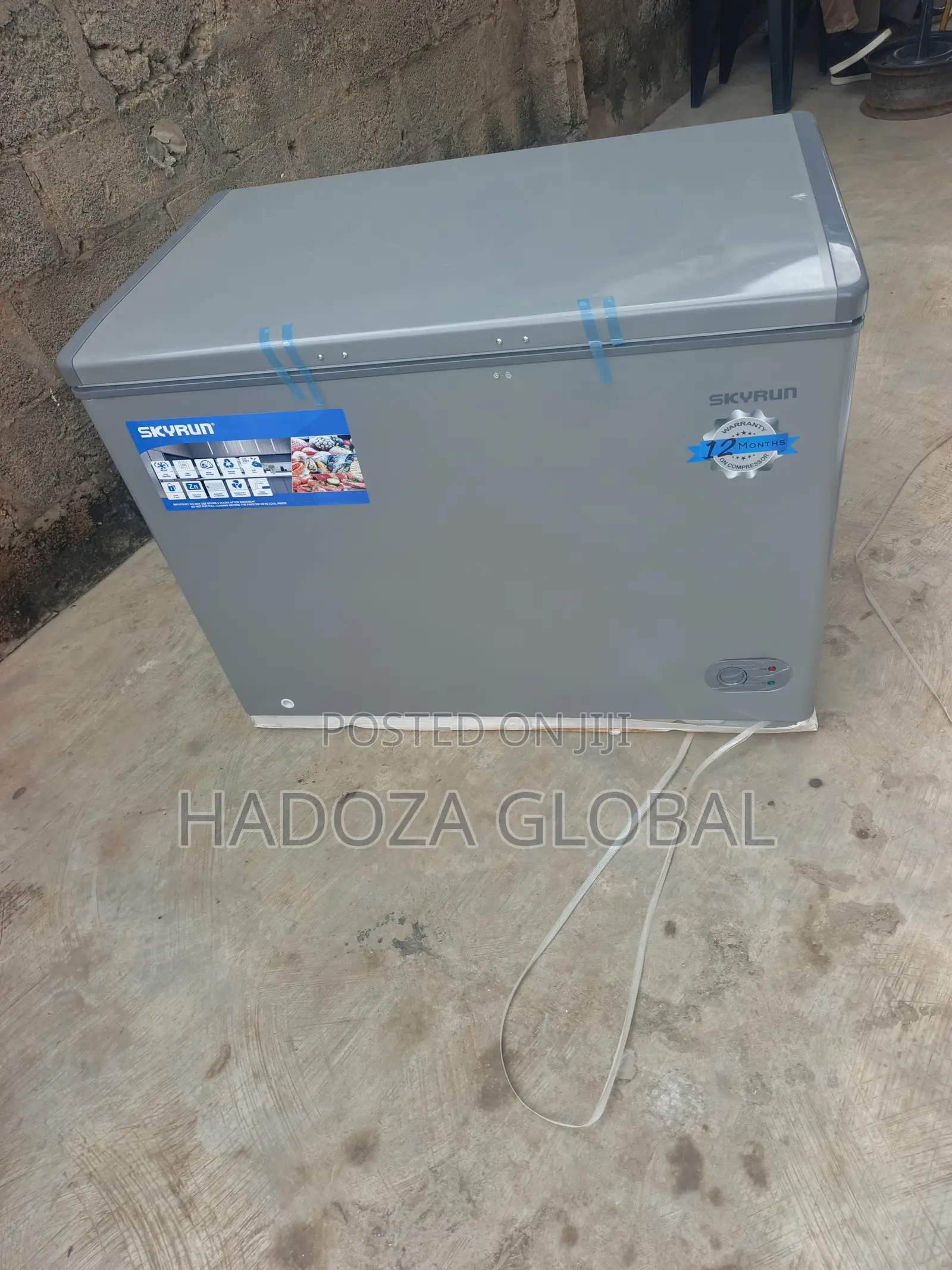 BD-300HNW Spacious Deep Freezer for Family Needs