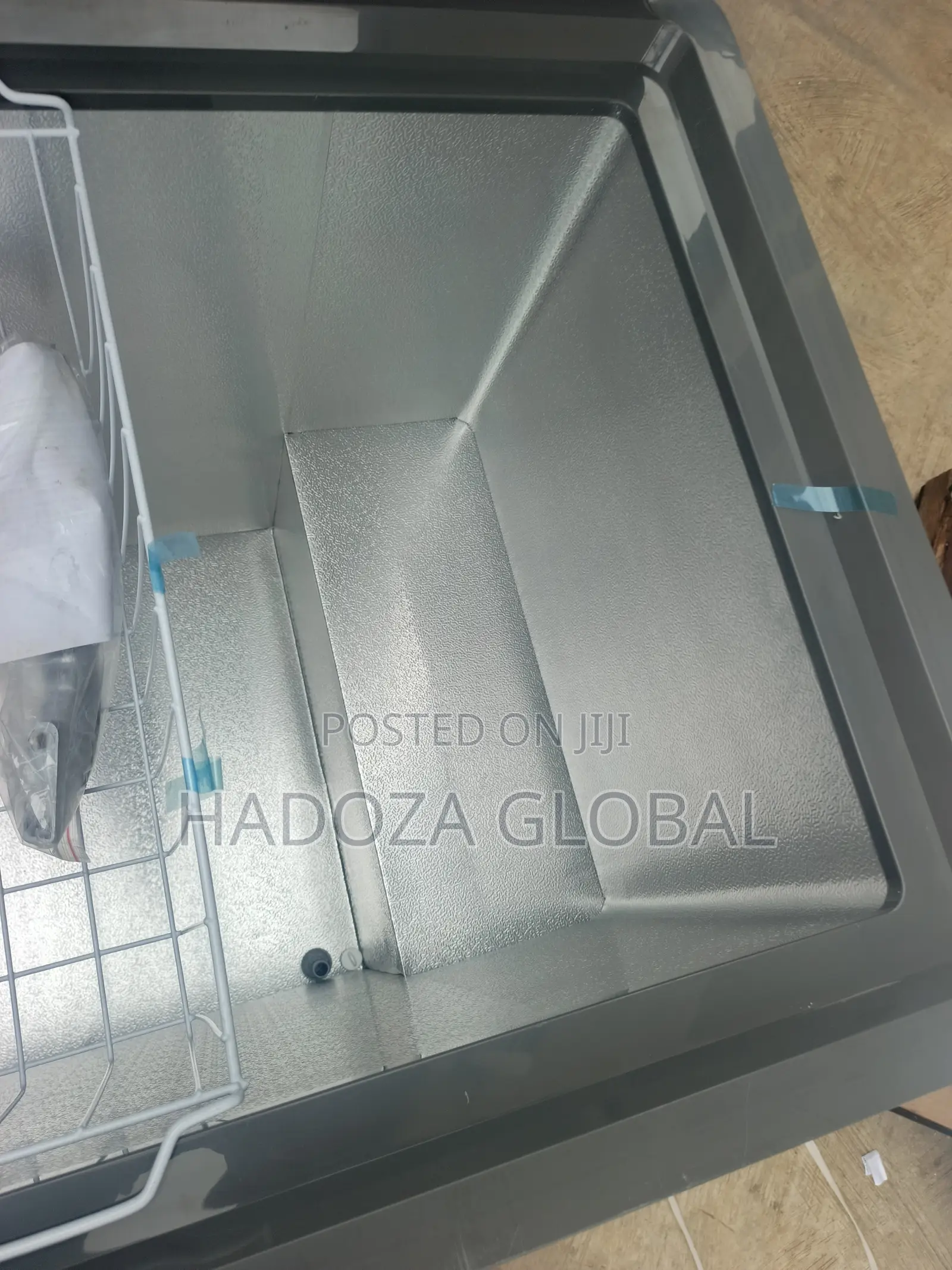 Skyrun BD-300HNW Dependable Deep Freezer for Commercial Storage