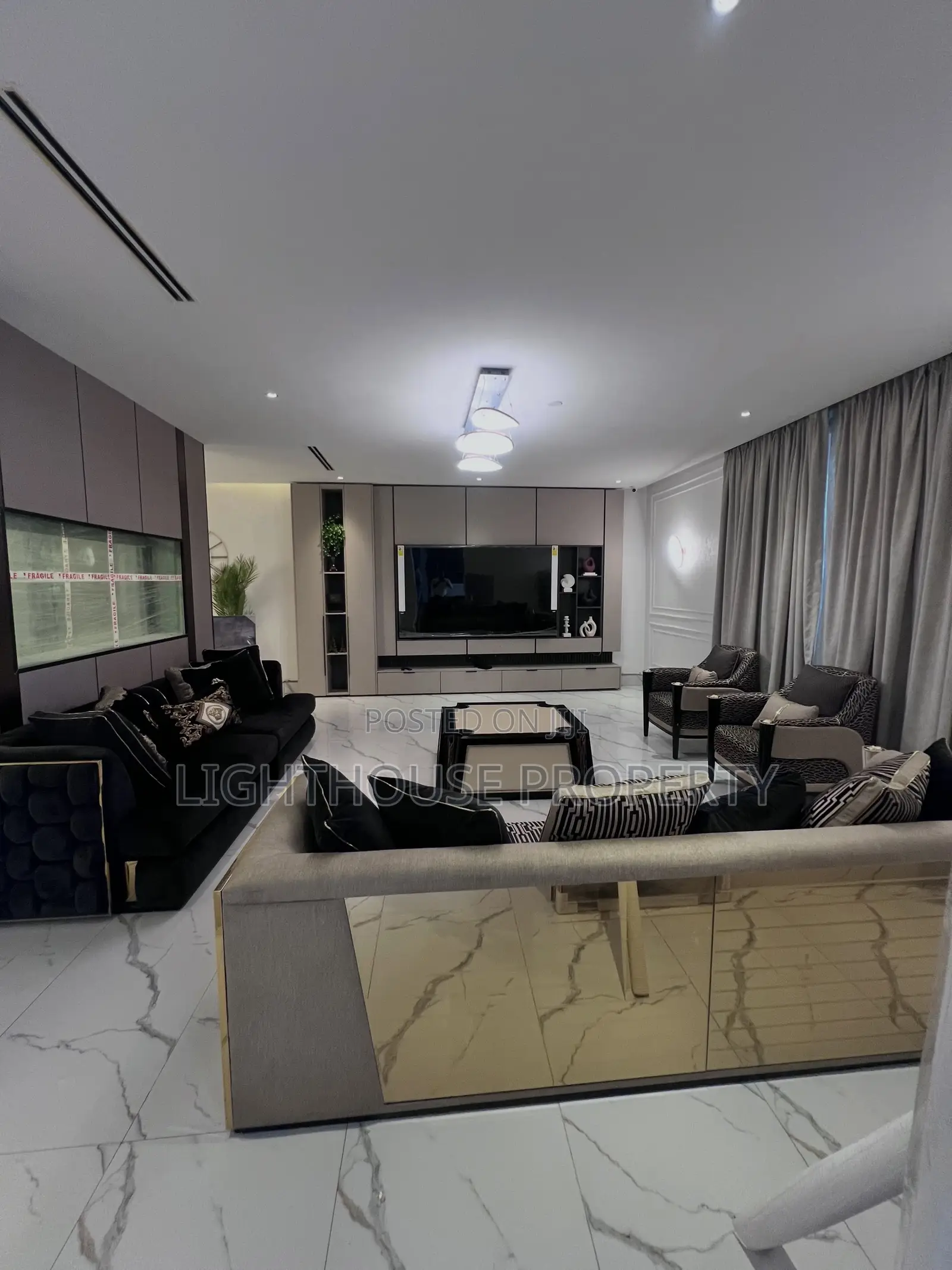 Furnished 3bdrm Apartment in Asokoro for sale
