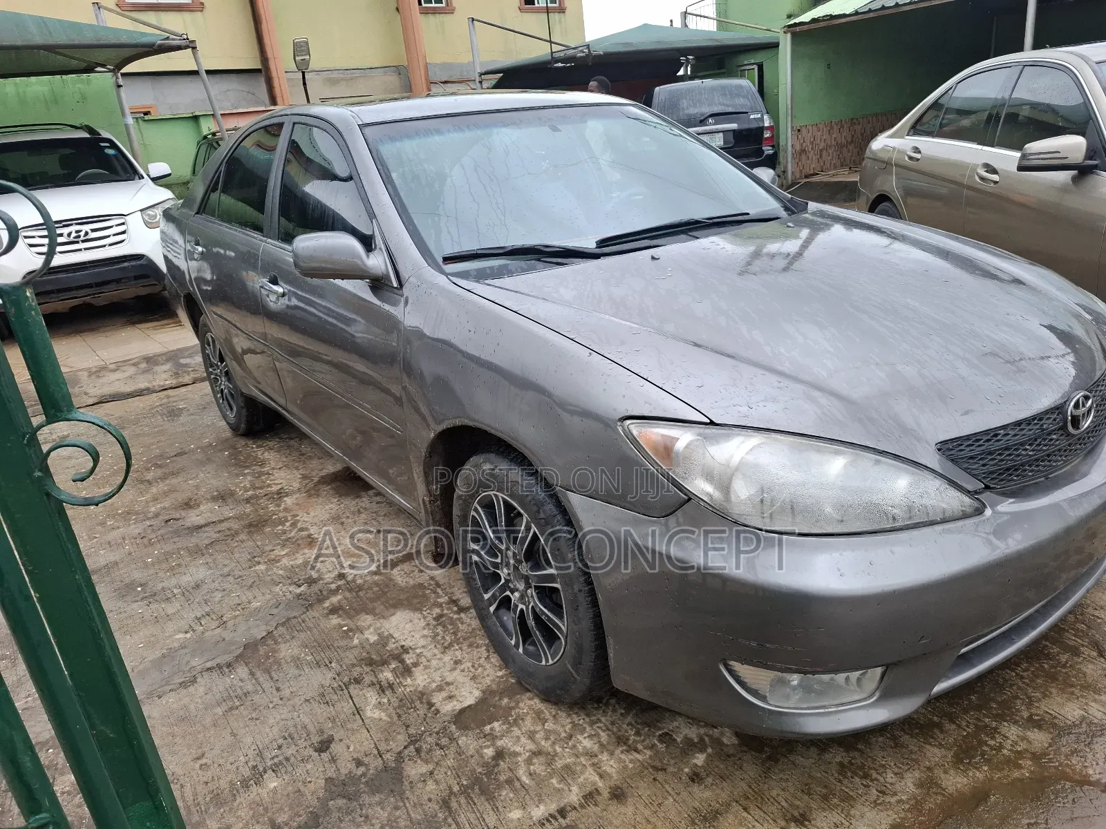 Toyota Camry LE 4dr Sedan (2.4L 4cyl 5M) 2003 Gray