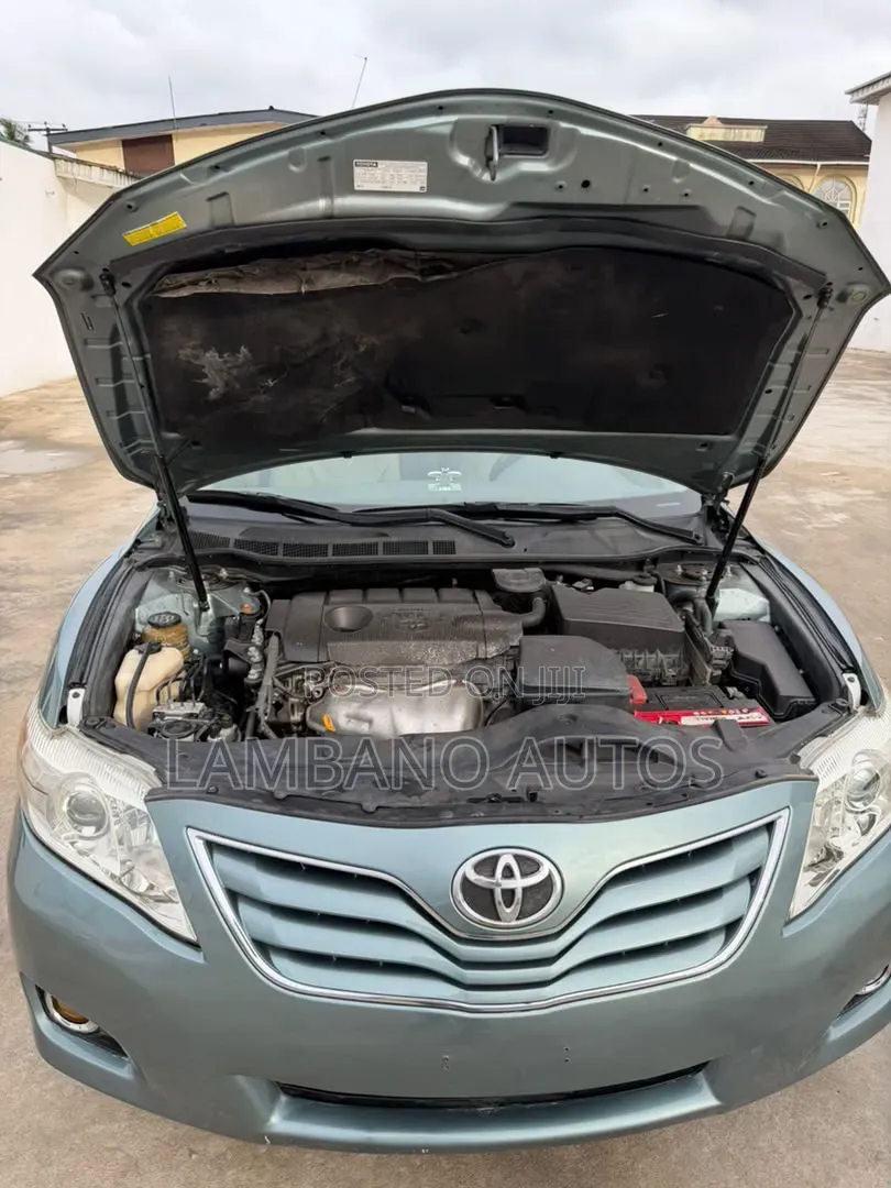 Toyota Camry 2010 Green
