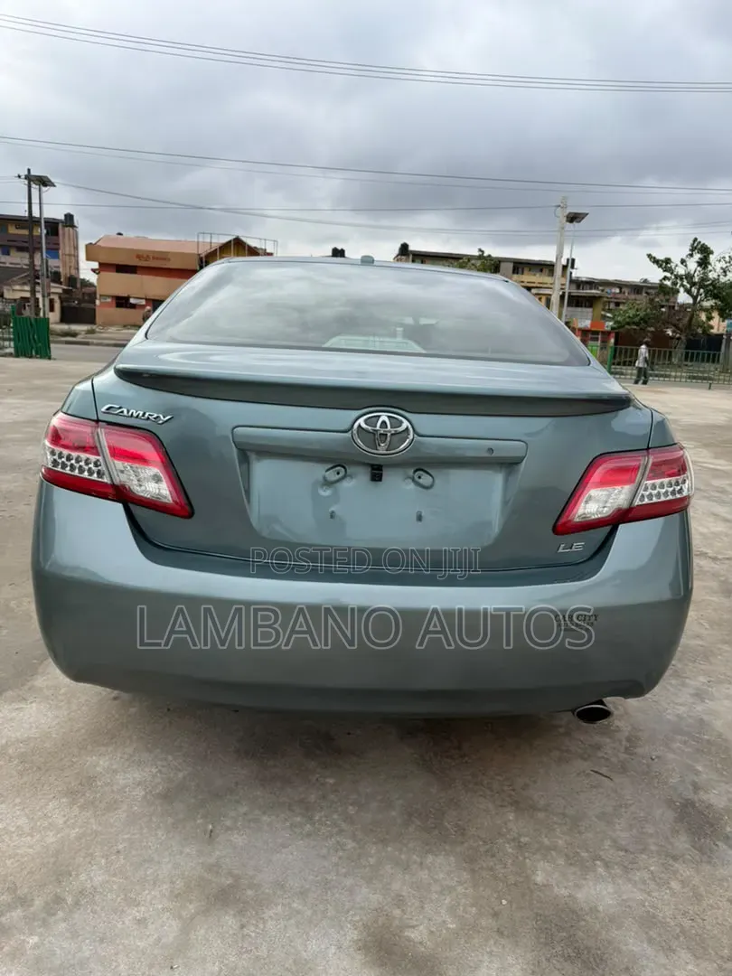 Toyota Camry 2010 Green