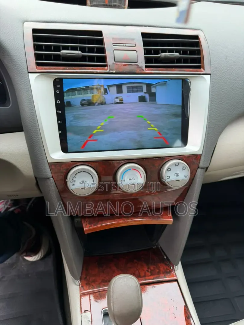 Toyota Camry 2010 Green