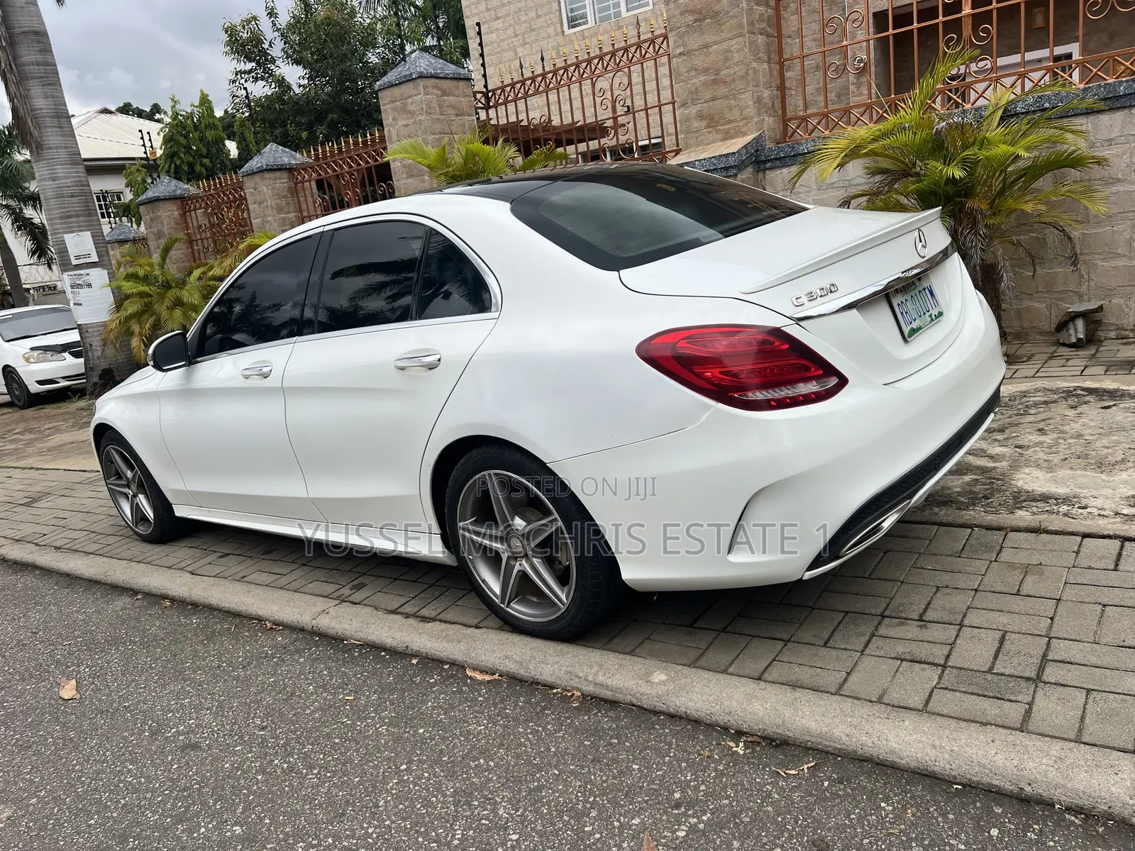Mercedes-Benz C300 Luxury 4Matic Sedan AWD (2.0L 4cyl 7A) 2016 White